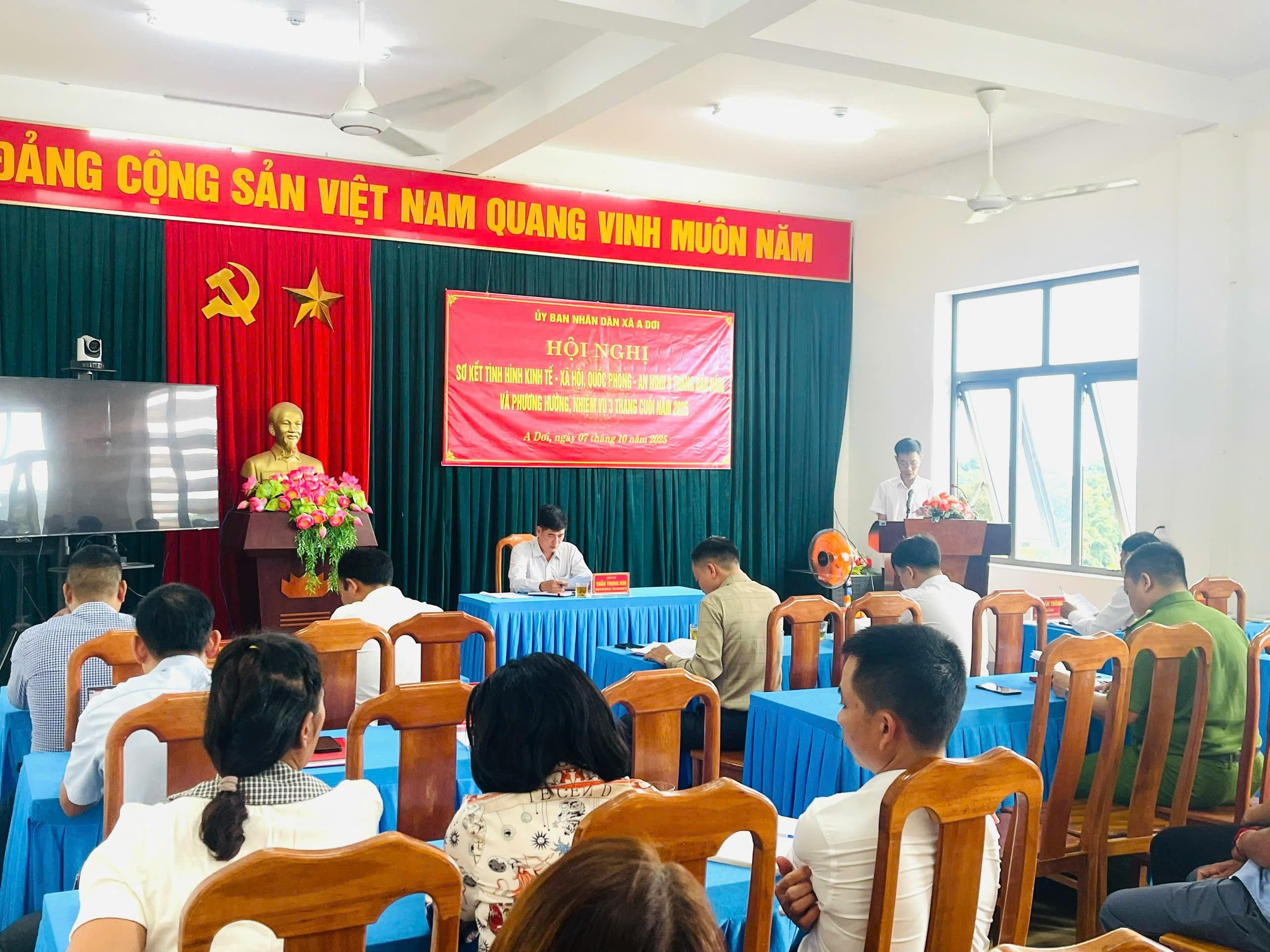 UBND xã A Dơi tổ chức Hội nghị sơ kết tình hình kinh tế - xã hội, quốc phòng - an ninh 9 tháng đầu...