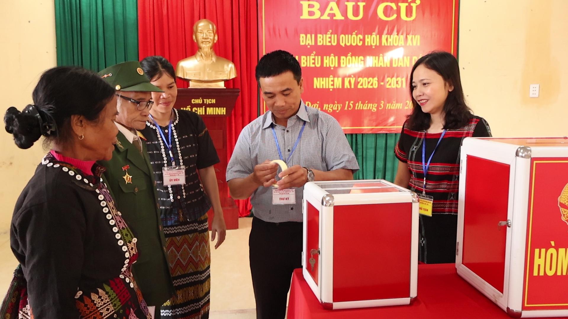 Xã A Dơi đồng loạt khai mạc bầu cử đại biểu Quốc hội khóa XVI và đại biểu HĐND các cấp nhiệm kỳ...